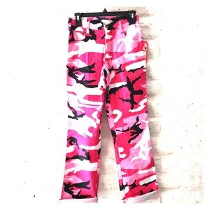 Rothco NWT pink camouflage stretch flare pants